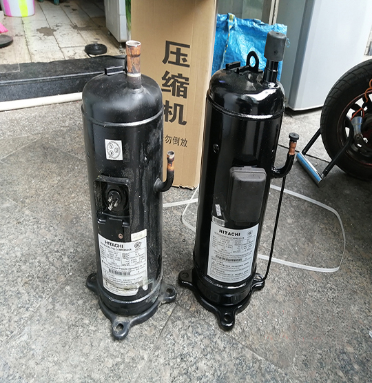 石楼中央空调压缩机的更换维修